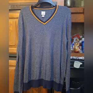 JCP Men's Navy Striped Cashmere Blend Sweater In A Size Large. EUC.